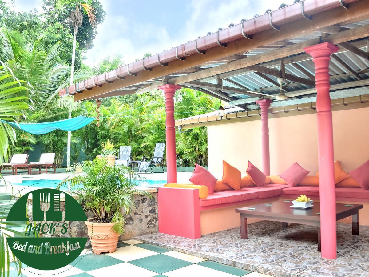 Jacks Bed And Breakfast Talpe Exterior foto